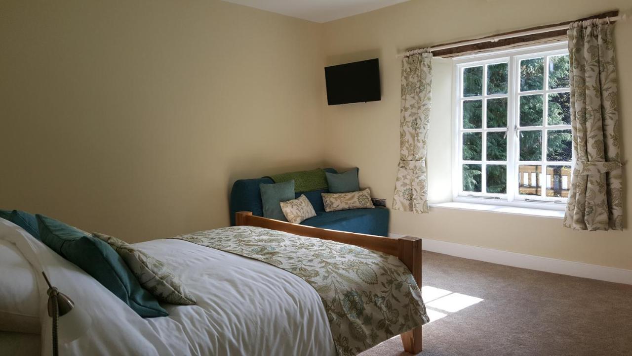 Pontyclerc Farm House Bed And Breakfast Ammanford Extérieur photo