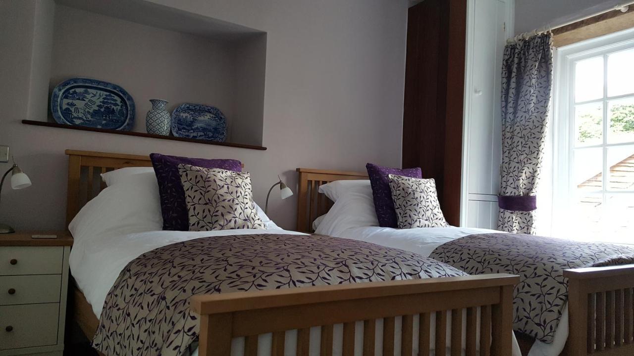 Pontyclerc Farm House Bed And Breakfast Ammanford Extérieur photo
