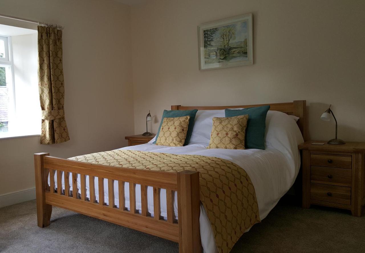 Pontyclerc Farm House Bed And Breakfast Ammanford Extérieur photo