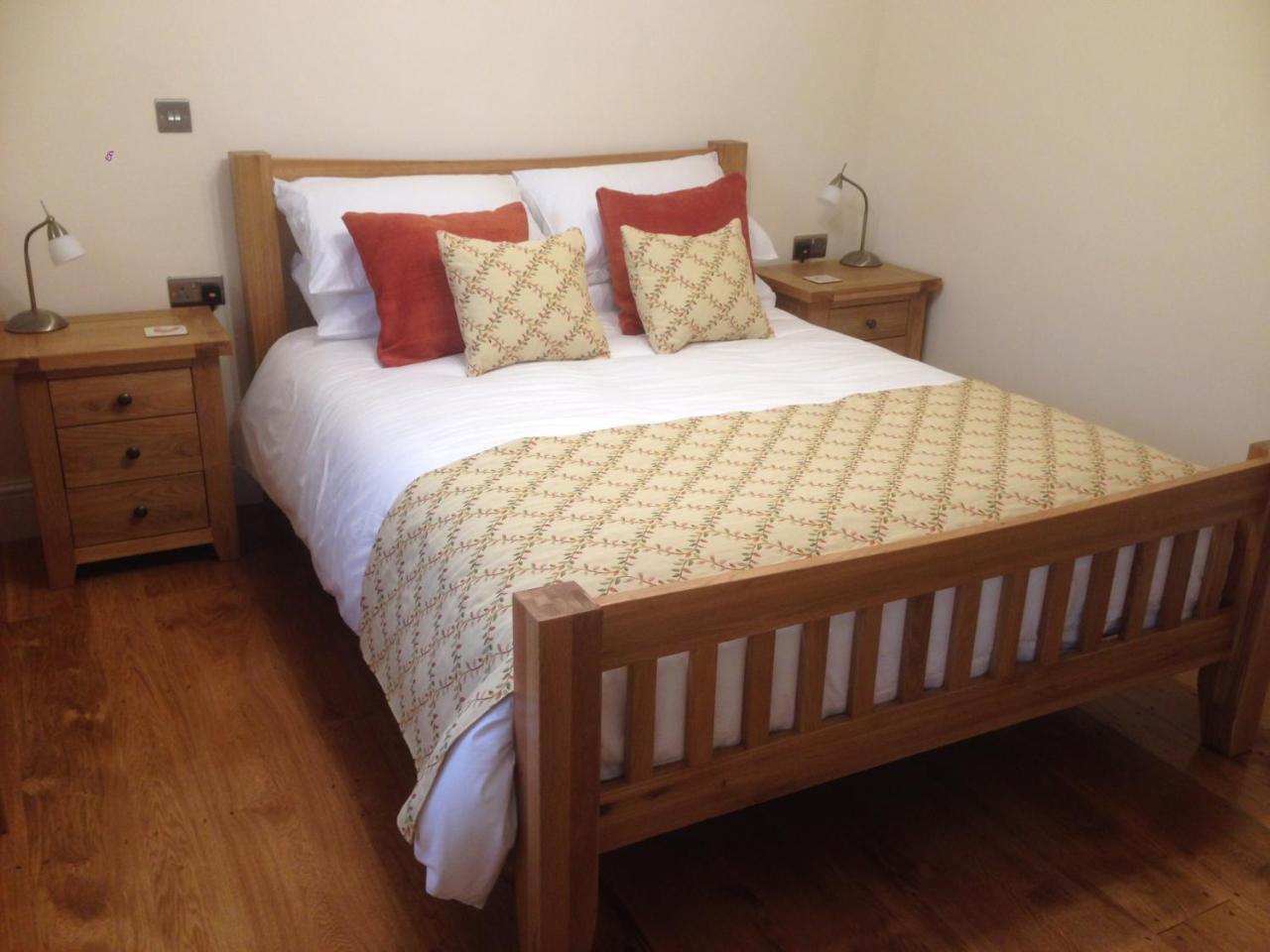 Pontyclerc Farm House Bed And Breakfast Ammanford Extérieur photo