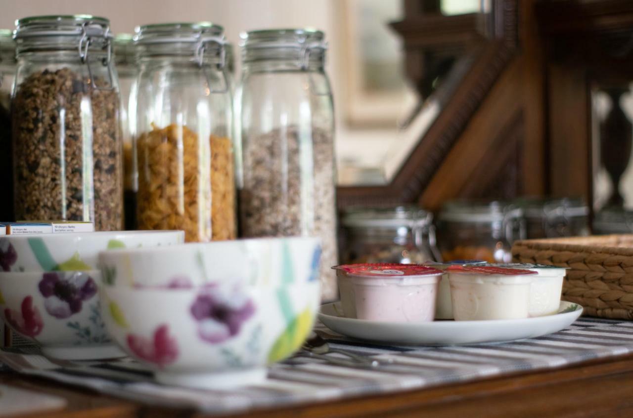 Pontyclerc Farm House Bed And Breakfast Ammanford Extérieur photo
